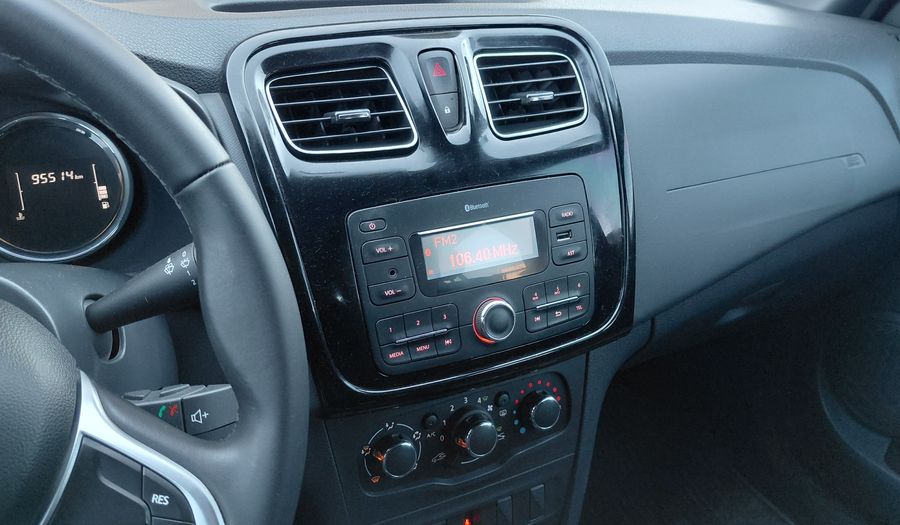 Renault Sandero Stepway 1.6 ZEN Hatchback 2022