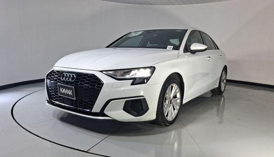 2022 • 54,250 km • Automático