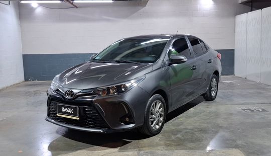 Toyota • Yaris