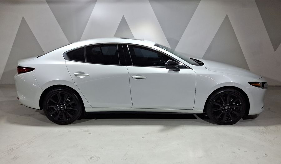 Mazda 3 2.5 SIGNATURE 4WD AUTO Sedan 2024