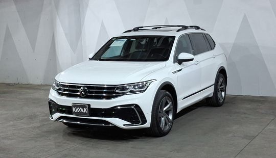 Volkswagen • Tiguan