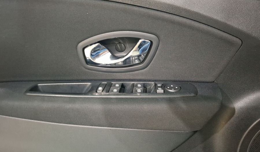 Renault Fluence 2.0 EXPRESSION AT Sedan 2014