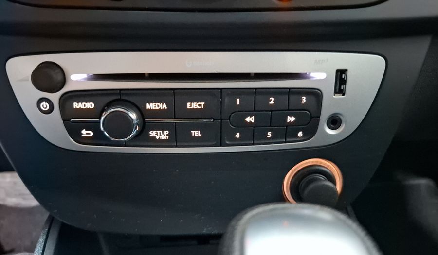 Renault Fluence 2.0 EXPRESSION AT Sedan 2014
