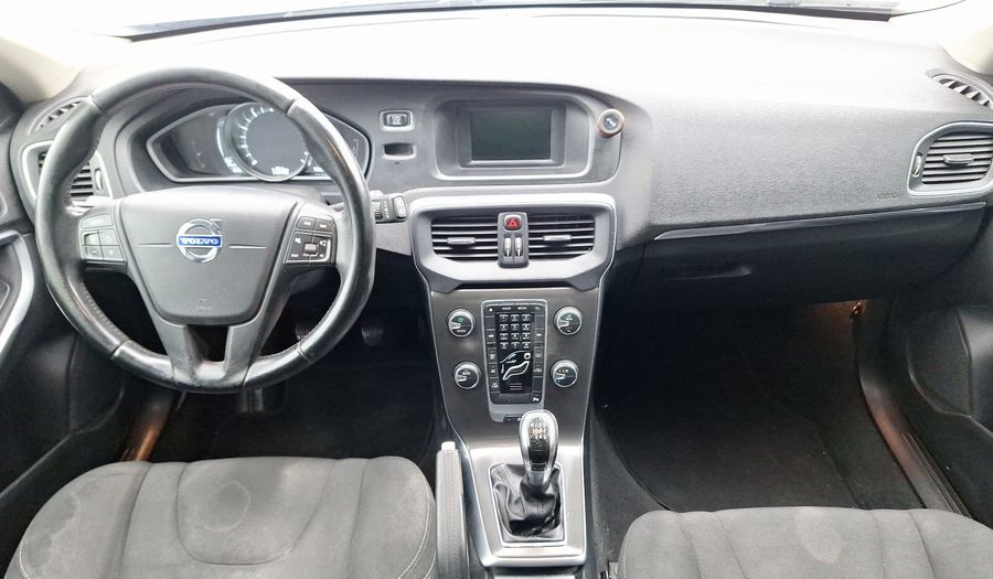 Volvo V40 1.6 T4 COMFORT Hatchback 2015
