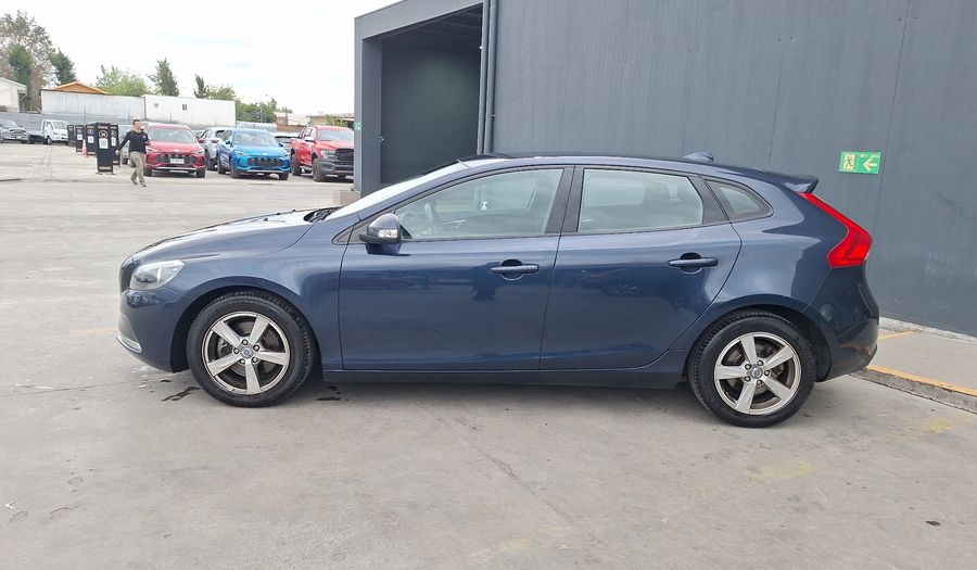 Volvo V40 1.6 T4 COMFORT Hatchback 2015