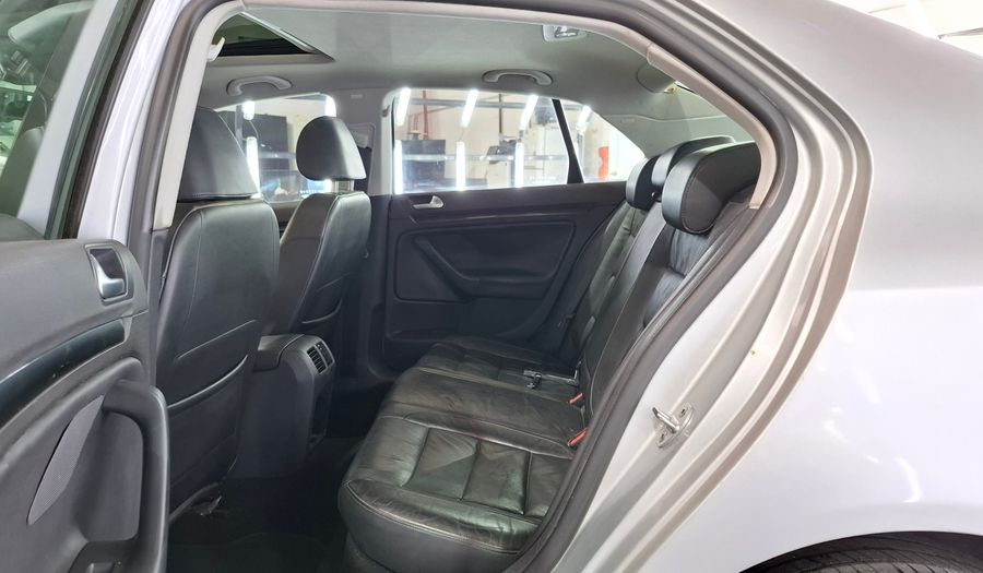 Volkswagen Vento 1.9 TDI LUXURY Sedan 2010