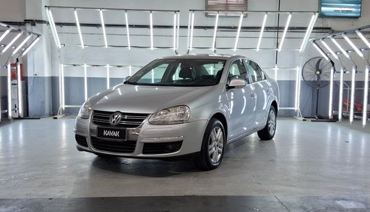 Volkswagen • Vento