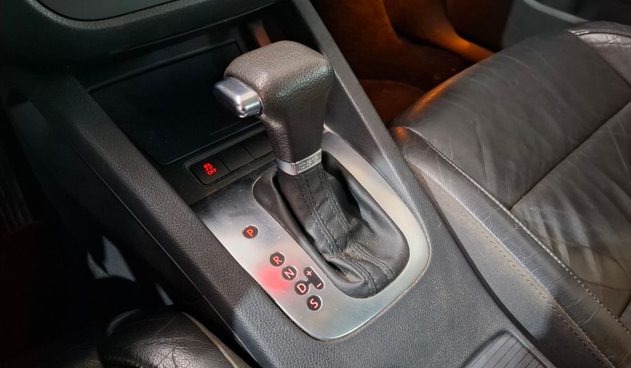 Volkswagen Vento 1.9 TDI LUXURY Sedan 2010