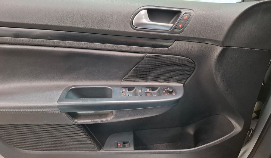 Volkswagen Vento 1.9 TDI LUXURY Sedan 2010