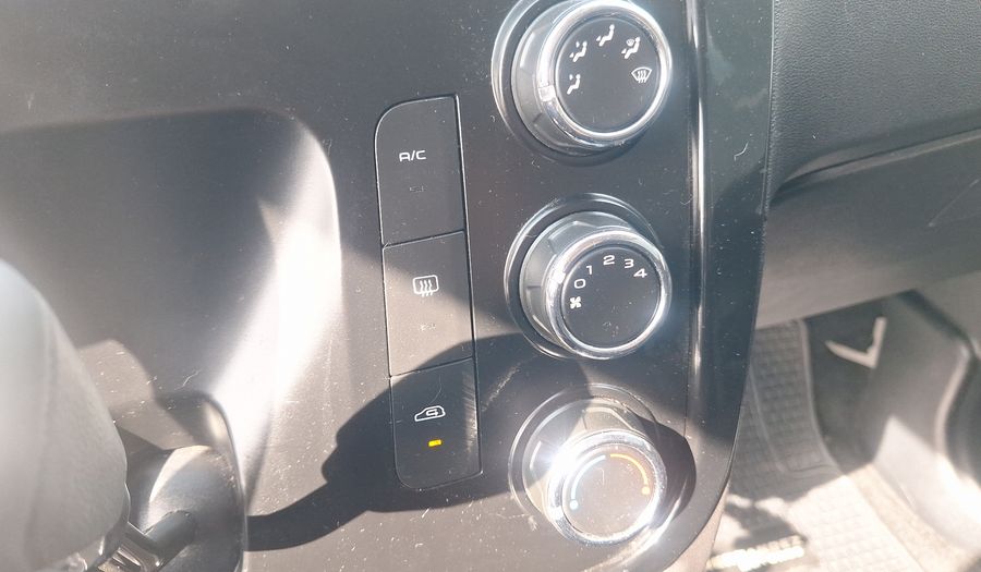 Mahindra Kuv 100 1.2 ELITE Suv 2022