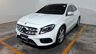 Mercedes Benz • Clase GLA