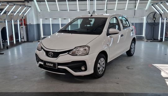Toyota • Etios