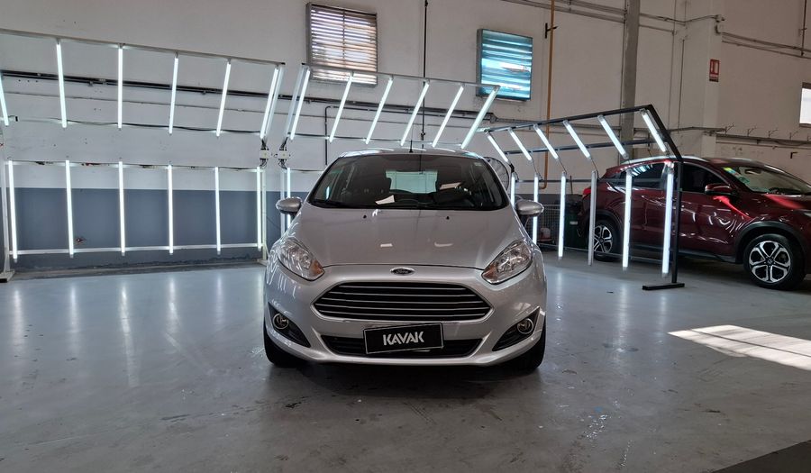 Ford Fiesta Kinetic Design 1.6 SE Hatchback 2016