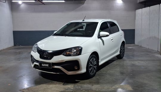 Toyota • Etios