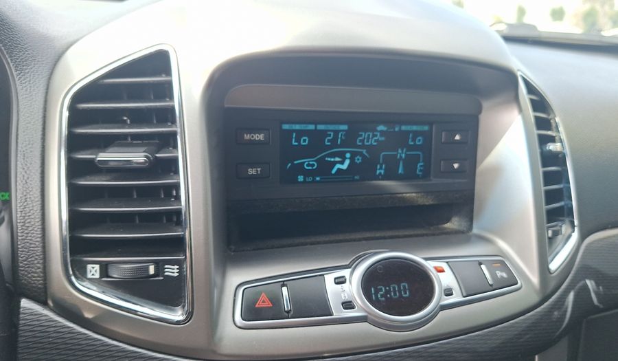 Chevrolet Captiva 2.4 LT AUTO SA Suv 2014