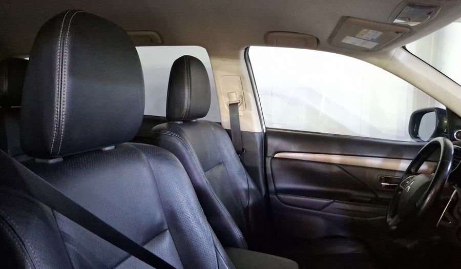 Mitsubishi Outlander 2.4 LIMITED Suv 2014