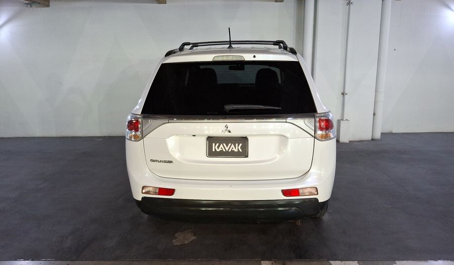 Mitsubishi Outlander 2.4 LIMITED Suv 2014