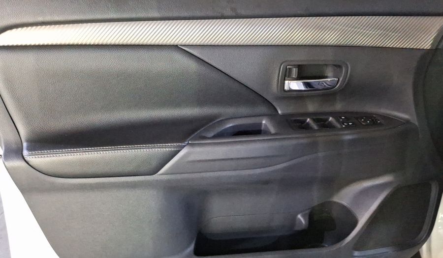 Mitsubishi Outlander 2.4 LIMITED Suv 2014