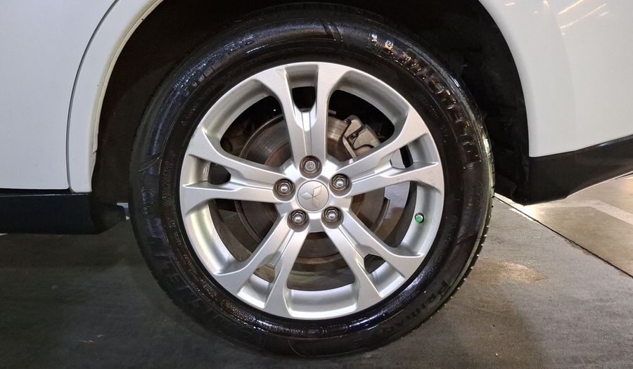 Mitsubishi Outlander 2.4 LIMITED Suv 2014