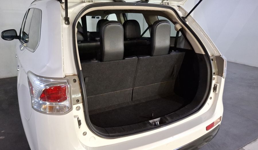 Mitsubishi Outlander 2.4 LIMITED Suv 2014