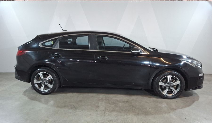 Kia Forte 2.0 EX IVT Hatchback 2020