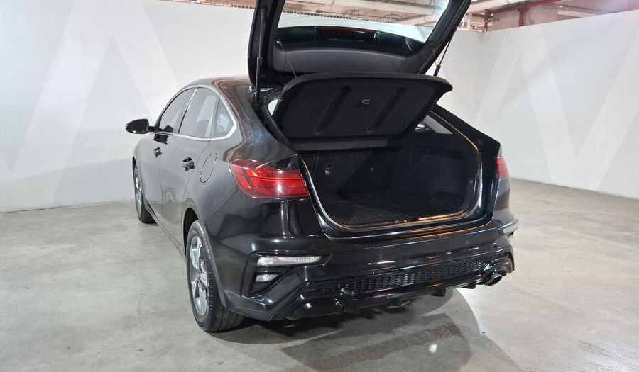 Kia Forte 2.0 EX IVT Hatchback 2020