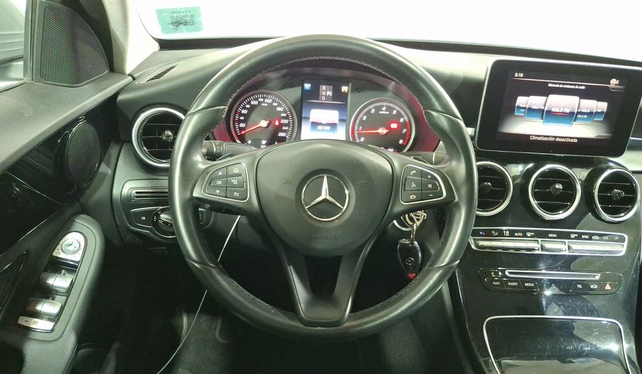 Mercedes Benz Clase C 1.6 180 CGI AT Sedan 2016