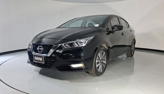 Nissan • Versa