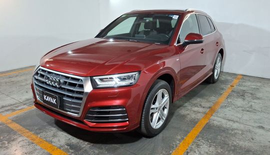 Audi • Q5