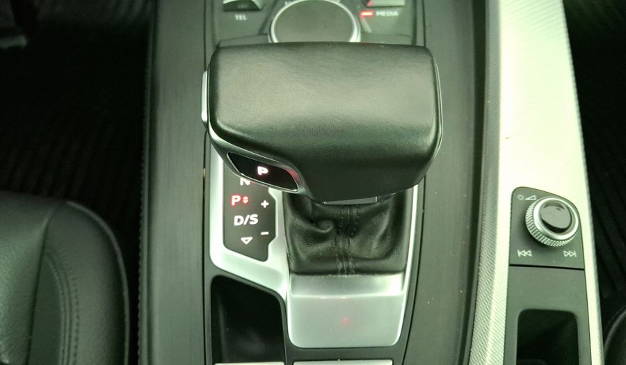 Audi A4 2.0 SELECT DCT Sedan 2018