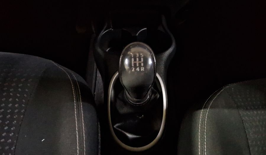 Nissan March 1.6 ADVANCE Hatchback 2020