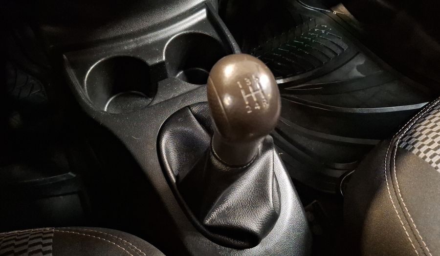 Nissan Versa 1.6 SENSE Sedan 2018