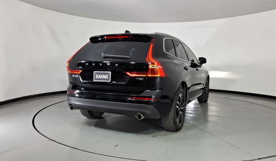 Volvo Xc60 2.0 T5 MOMENTUM AUTO 4WD Suv 2020