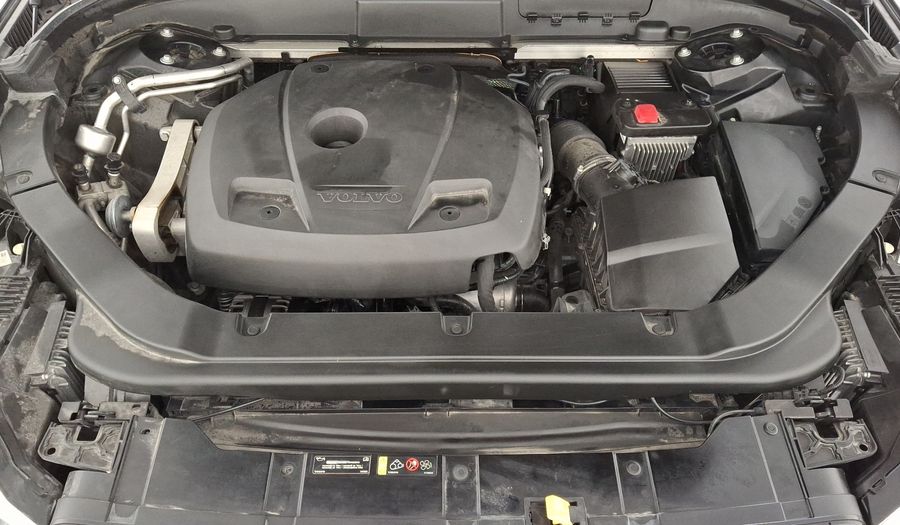Volvo Xc60 2.0 T5 MOMENTUM AUTO 4WD Suv 2020