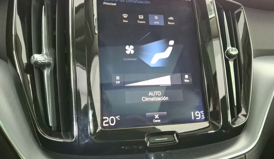 Volvo Xc60 2.0 T5 MOMENTUM AUTO 4WD Suv 2020