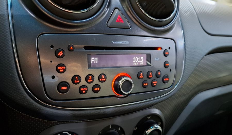 Fiat Palio 1.6 16V ESSENCE Hatchback 2014