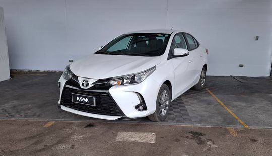 Toyota • Yaris