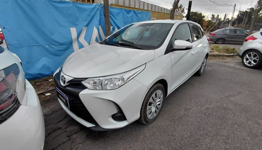Toyota • Yaris
