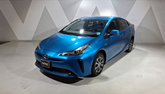 Toyota • Prius