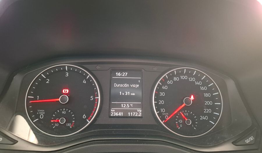 Volkswagen Amarok 2.0 TDI 140CV TRENDLINE 4X2 Pickup 2023