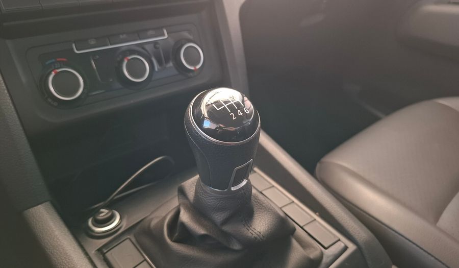 Volkswagen Amarok 2.0 TDI 140CV TRENDLINE 4X2 Pickup 2023