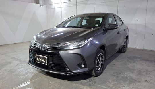 Toyota • Yaris