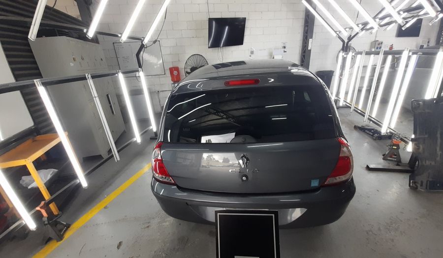 Renault Clio 1.1 EXPRESSION Hatchback 2015
