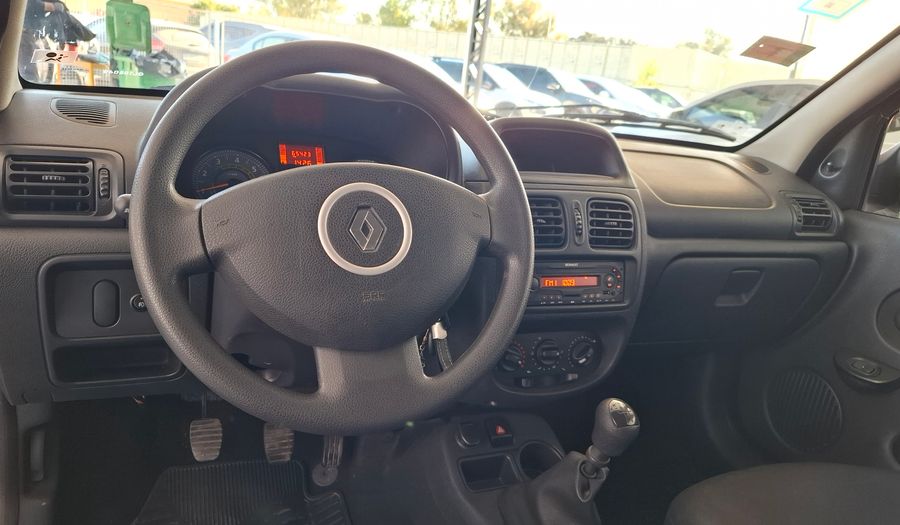 Renault Clio 1.1 EXPRESSION Hatchback 2015
