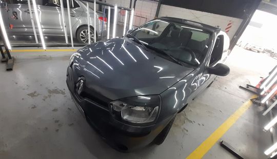 Renault • Clio