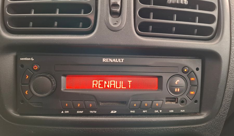 Renault Clio 1.1 EXPRESSION Hatchback 2015