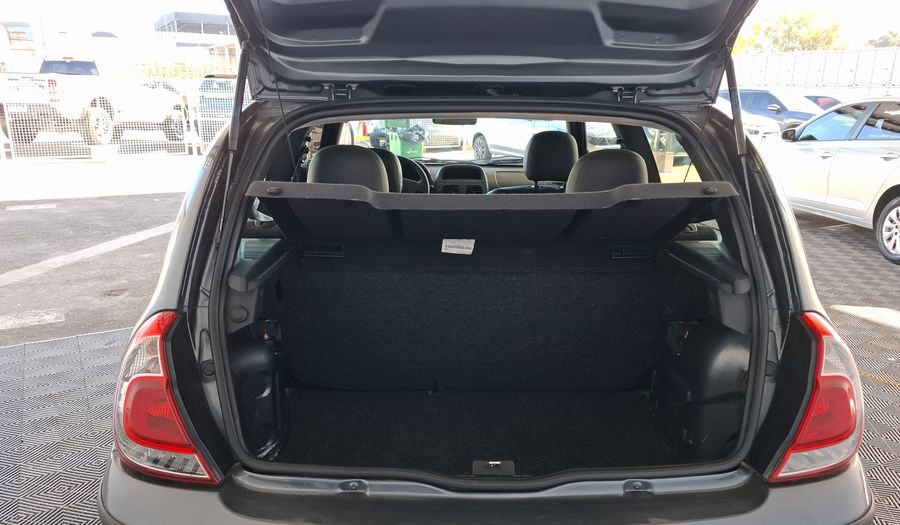 Renault Clio 1.1 EXPRESSION Hatchback 2015
