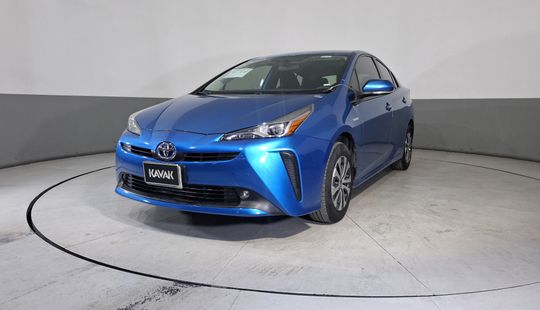 Toyota • Prius