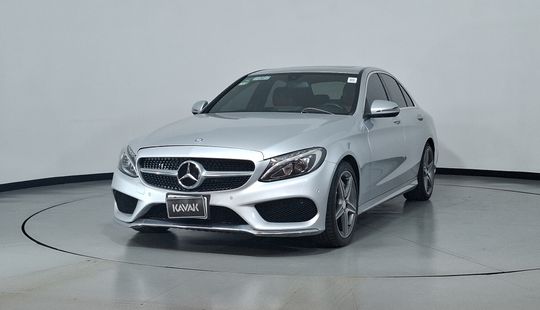 Mercedes Benz • Clase C