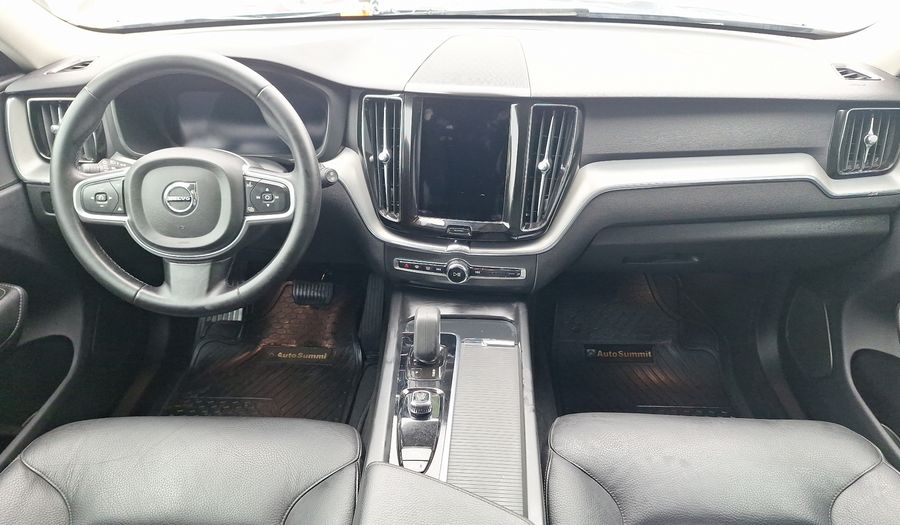 Volvo Xc60 2.0 B5 MOMENTUM AUTO 4WD Suv 2022